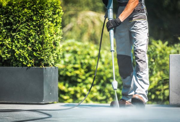Concrete Pressure Washing in Ventura