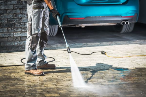 Driveway Pressure Washing in Ventura