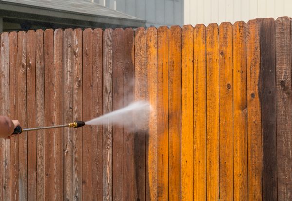 Fence Power Washing in Ventura