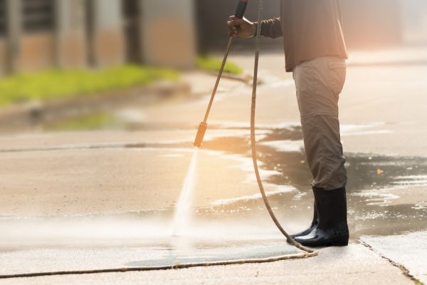 Residential Concrete Cleaning in Ventura