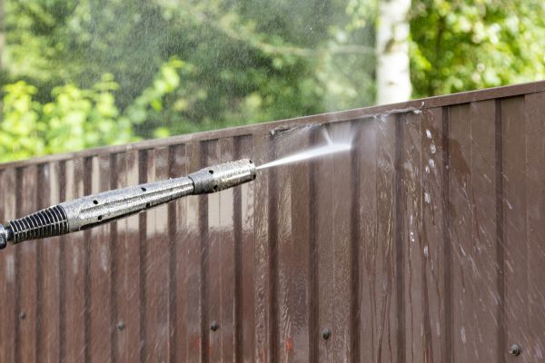 Vinyl Fence Cleaning in Ventura