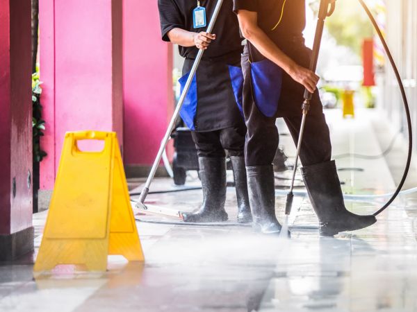 Commercial Power Washing in Ventura