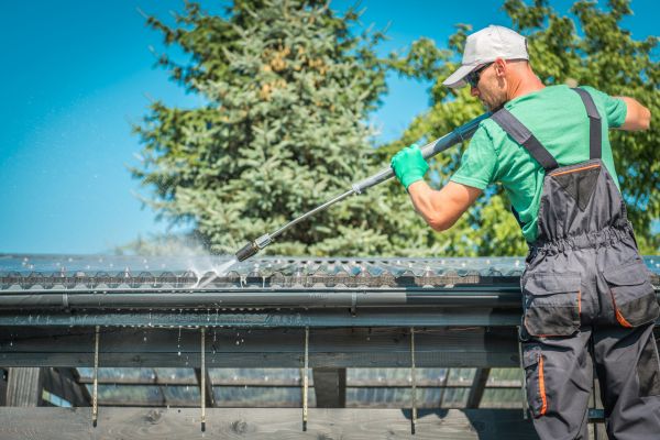 Gutter Power Washing in Ventura