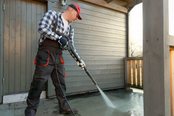 Porch Power Washing in Ventura