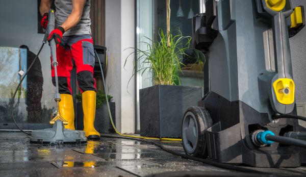 Commercial Pressure Cleaning in Ventura
