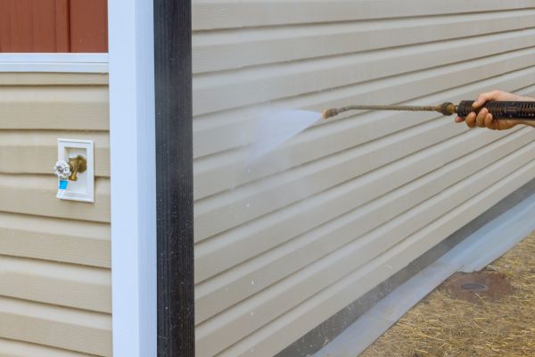 Townhouse Exterior Cleaning in Ventura