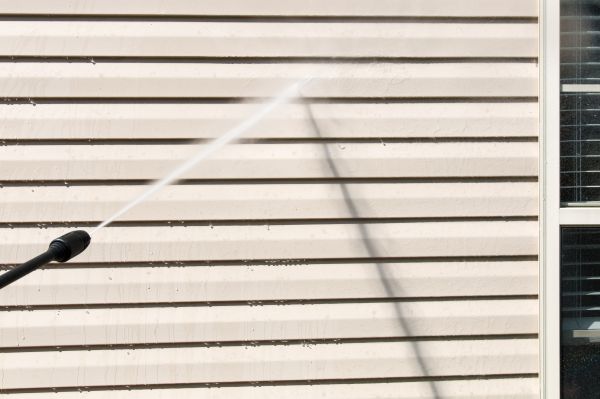 Apartment Power Washing in Ventura