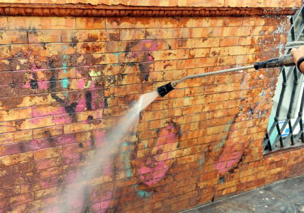 Brick Graffiti Cleaning in Ventura