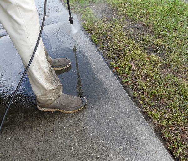Concrete Slab Powerwashing in Ventura